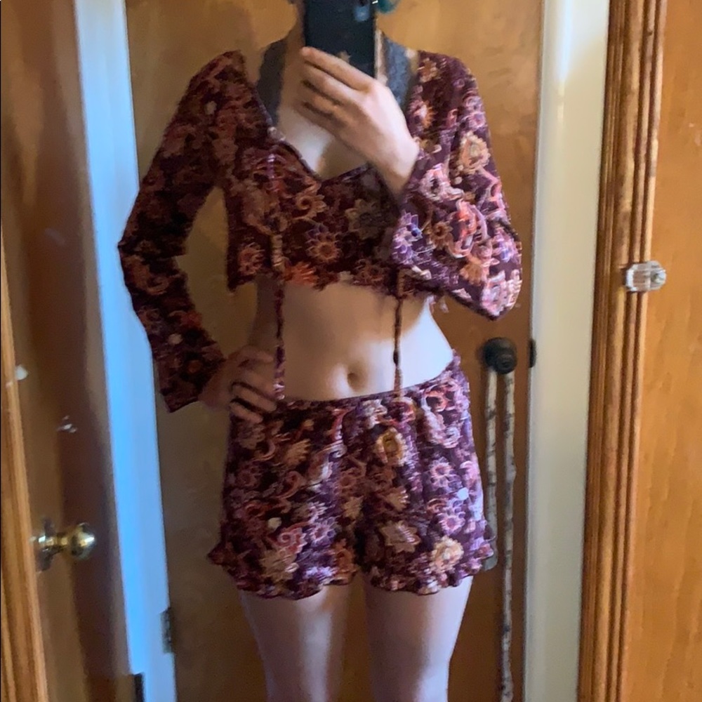 2 Piece: plunge neckline top and frilled shorts